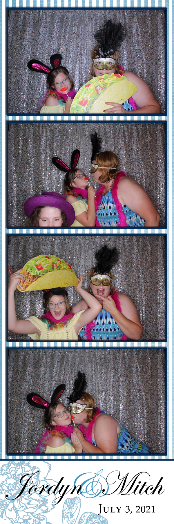 Jordyn and Mitch's Wedding | View more photos from the event at gallery.photoboothbillings.com/u/PhotoBoothBillings/Jordyn-and-Mitchs-Wedding