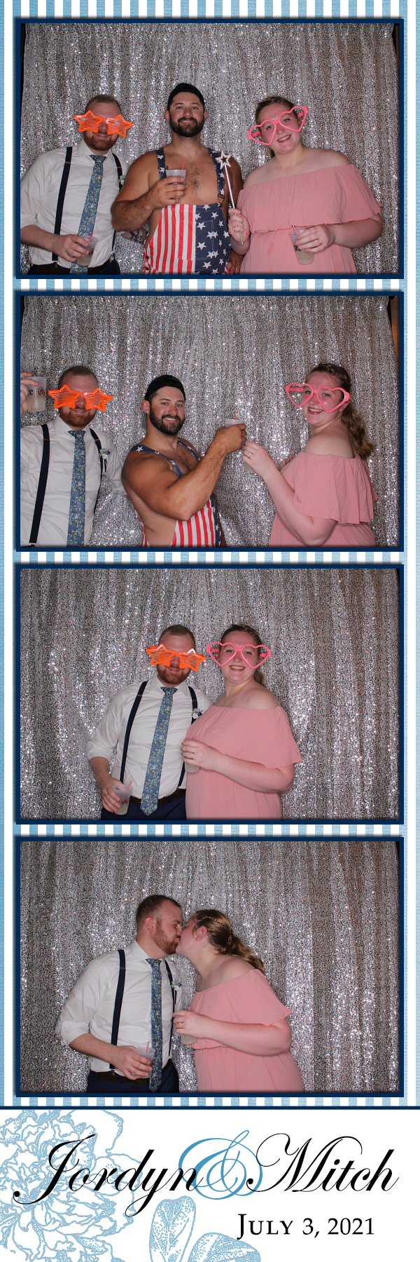 Jordyn and Mitch's Wedding | View more photos from the event at gallery.photoboothbillings.com/u/PhotoBoothBillings/Jordyn-and-Mitchs-Wedding