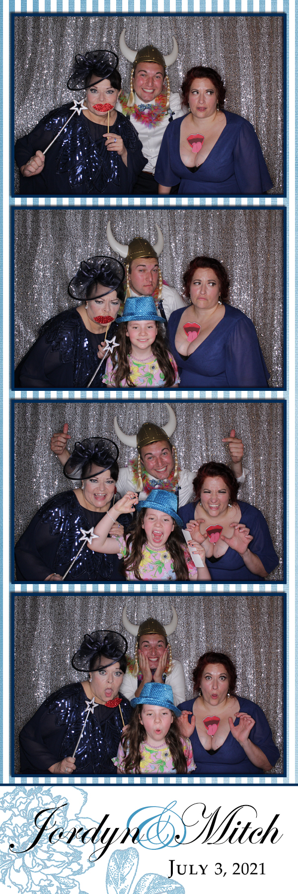Jordyn and Mitch's Wedding | View more photos from the event at gallery.photoboothbillings.com/u/PhotoBoothBillings/Jordyn-and-Mitchs-Wedding