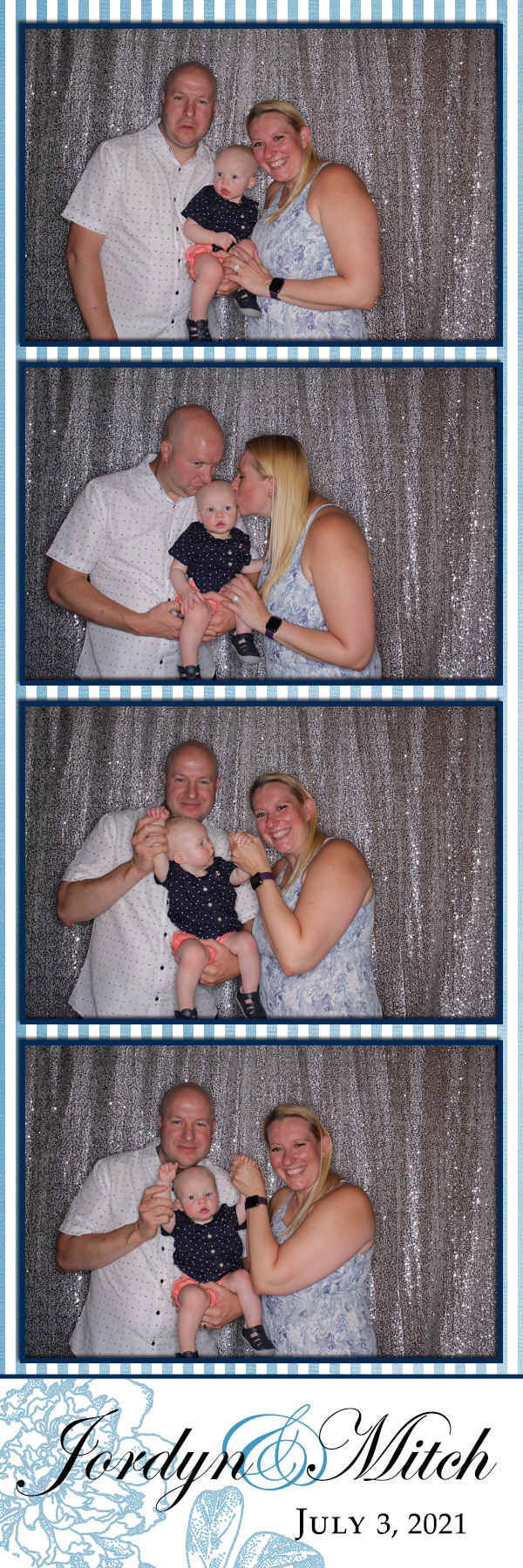 Jordyn and Mitch's Wedding | View more photos from the event at gallery.photoboothbillings.com/u/PhotoBoothBillings/Jordyn-and-Mitchs-Wedding