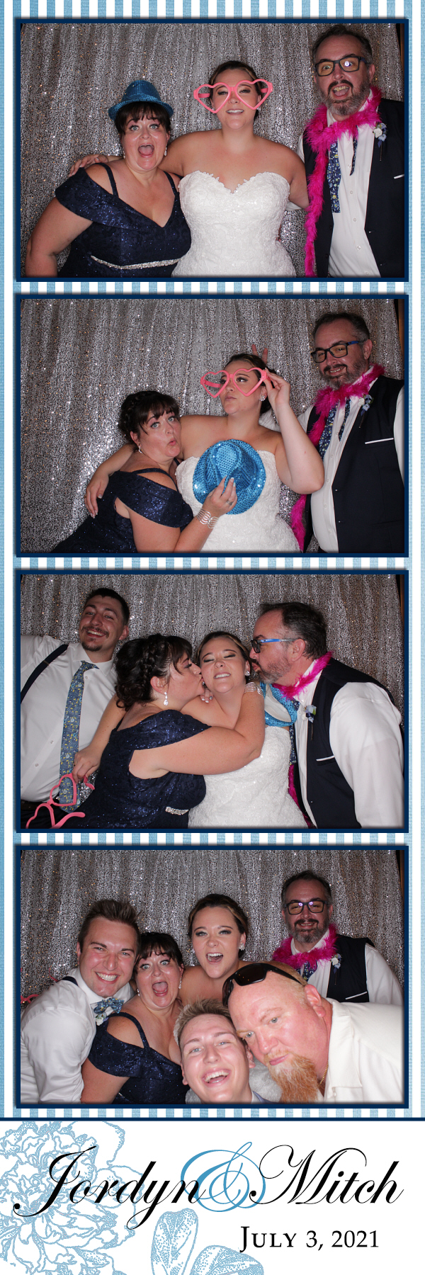 Jordyn and Mitch's Wedding | View more photos from the event at gallery.photoboothbillings.com/u/PhotoBoothBillings/Jordyn-and-Mitchs-Wedding