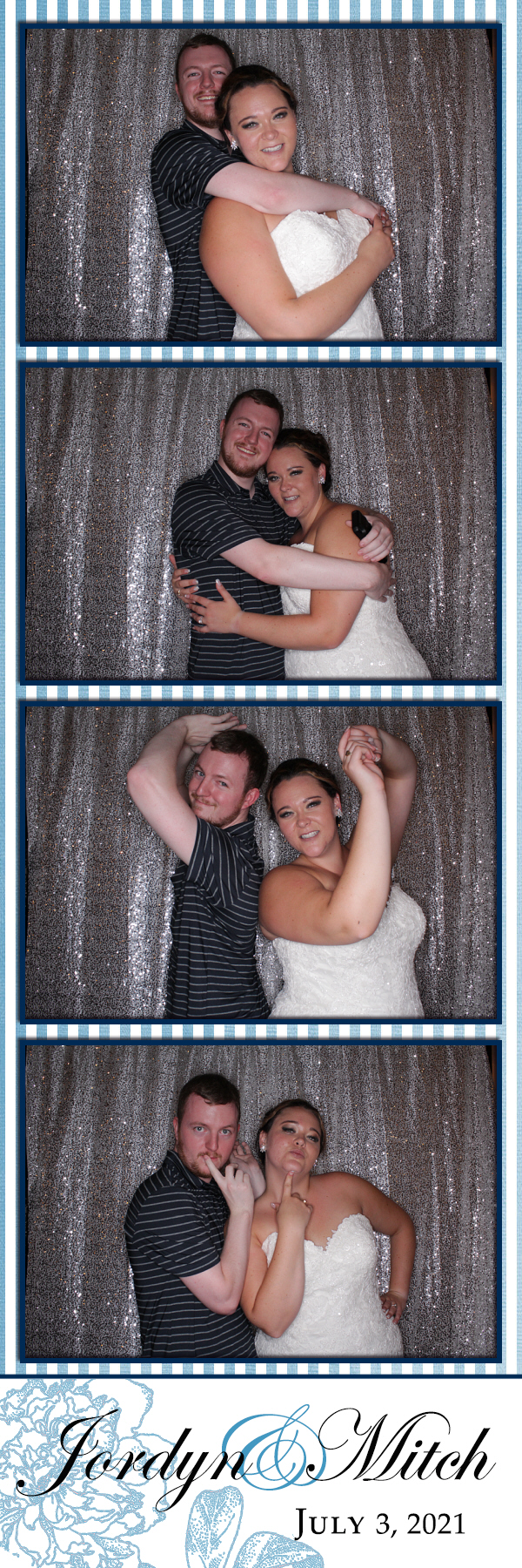 Jordyn and Mitch's Wedding | View more photos from the event at gallery.photoboothbillings.com/u/PhotoBoothBillings/Jordyn-and-Mitchs-Wedding