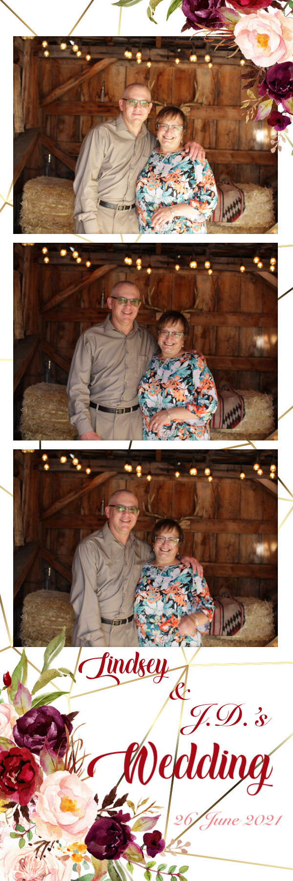 Lindsey and JD's Wedding | View more photos from the event at gallery.photoboothbillings.com/u/PhotoBoothBillings/Lindsey-and-JDs-Wedding