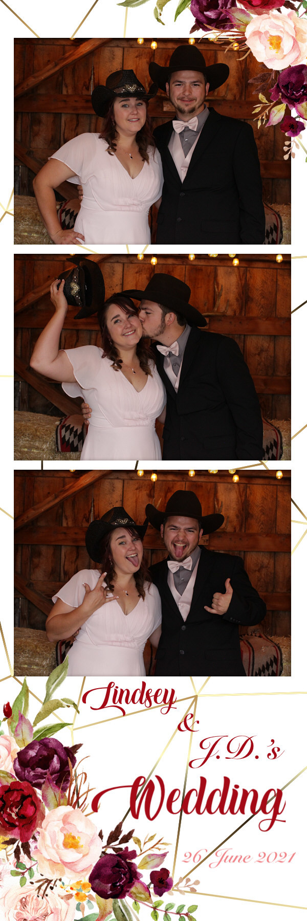 Lindsey and JD's Wedding | View more photos from the event at gallery.photoboothbillings.com/u/PhotoBoothBillings/Lindsey-and-JDs-Wedding