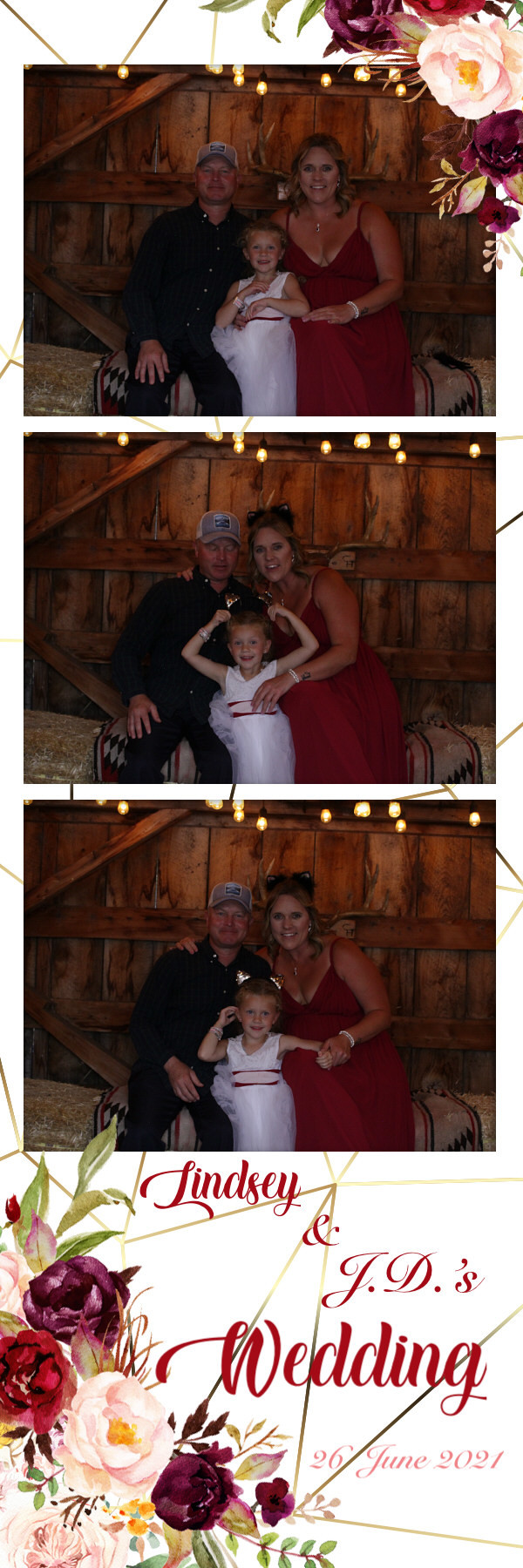 Lindsey and JD's Wedding | View more photos from the event at gallery.photoboothbillings.com/u/PhotoBoothBillings/Lindsey-and-JDs-Wedding