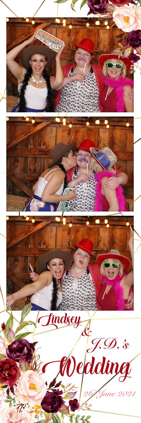 Lindsey and JD's Wedding | View more photos from the event at gallery.photoboothbillings.com/u/PhotoBoothBillings/Lindsey-and-JDs-Wedding
