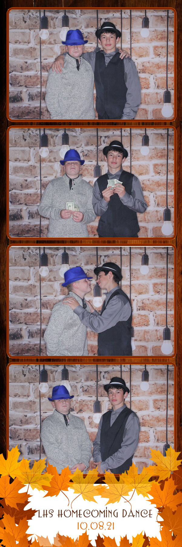Lockwood Homecoming | View more photos from the event at gallery.photoboothbillings.com/u/PhotoBoothBillings/Lockwood-Homecoming