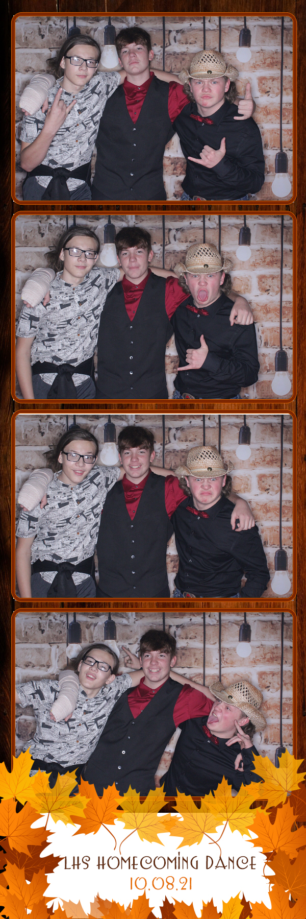 Lockwood Homecoming | View more photos from the event at gallery.photoboothbillings.com/u/PhotoBoothBillings/Lockwood-Homecoming
