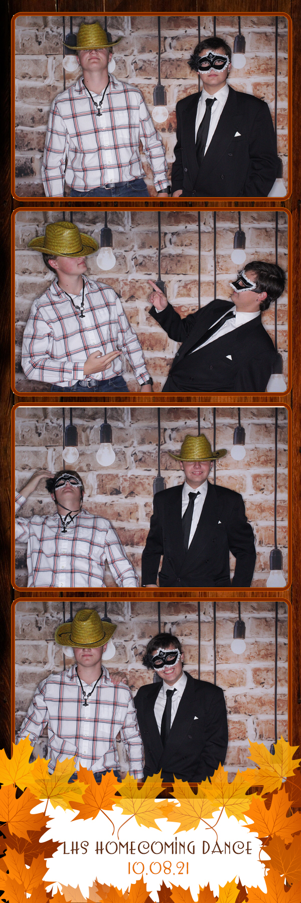Lockwood Homecoming | View more photos from the event at gallery.photoboothbillings.com/u/PhotoBoothBillings/Lockwood-Homecoming