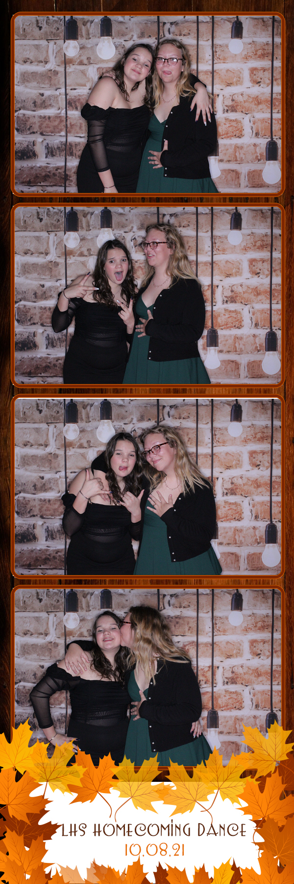 Lockwood Homecoming | View more photos from the event at gallery.photoboothbillings.com/u/PhotoBoothBillings/Lockwood-Homecoming