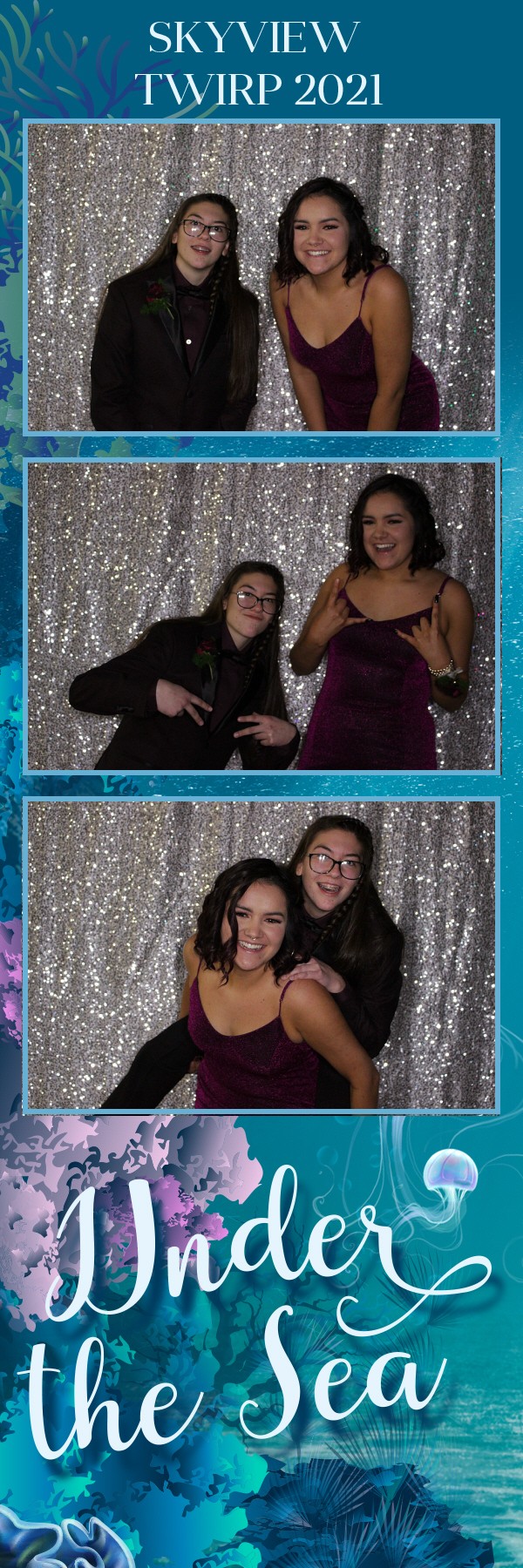 Skyview Twirp | View more photos from the event at gallery.photoboothbillings.com/u/PhotoBoothBillings/Skyview-Twirp-0