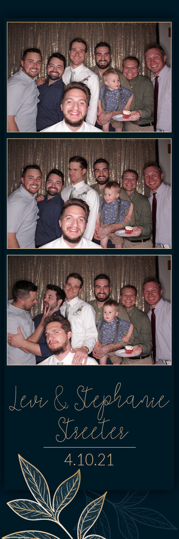Stephanie and Levi's Wedding | View more photos from the event at gallery.photoboothbillings.com/u/PhotoBoothBillings/Stephanie-and-Levis-Wedding