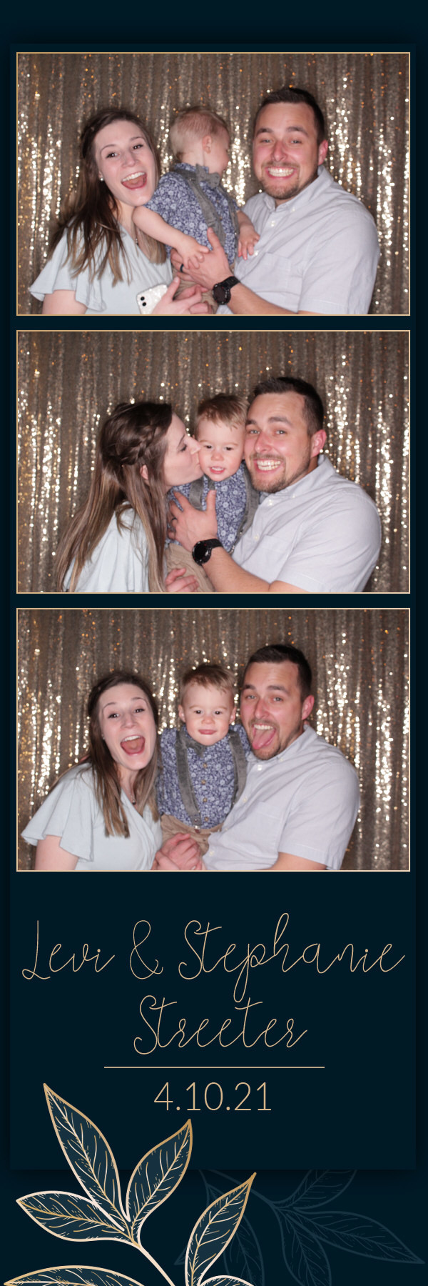 Stephanie and Levi's Wedding | View more photos from the event at gallery.photoboothbillings.com/u/PhotoBoothBillings/Stephanie-and-Levis-Wedding