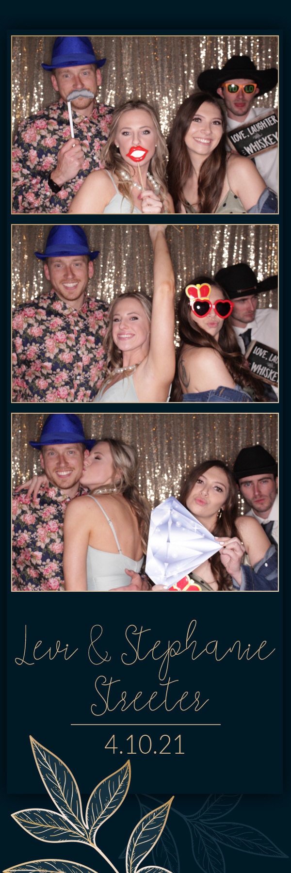 Stephanie and Levi's Wedding | View more photos from the event at gallery.photoboothbillings.com/u/PhotoBoothBillings/Stephanie-and-Levis-Wedding