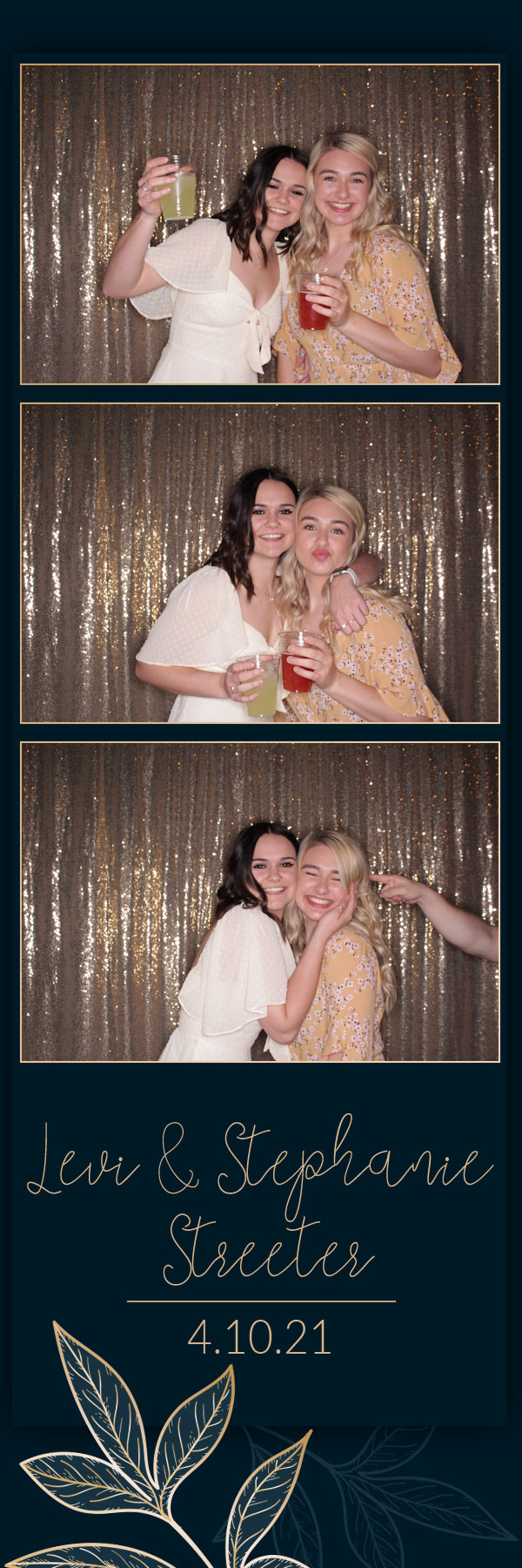 Stephanie and Levi's Wedding | View more photos from the event at gallery.photoboothbillings.com/u/PhotoBoothBillings/Stephanie-and-Levis-Wedding