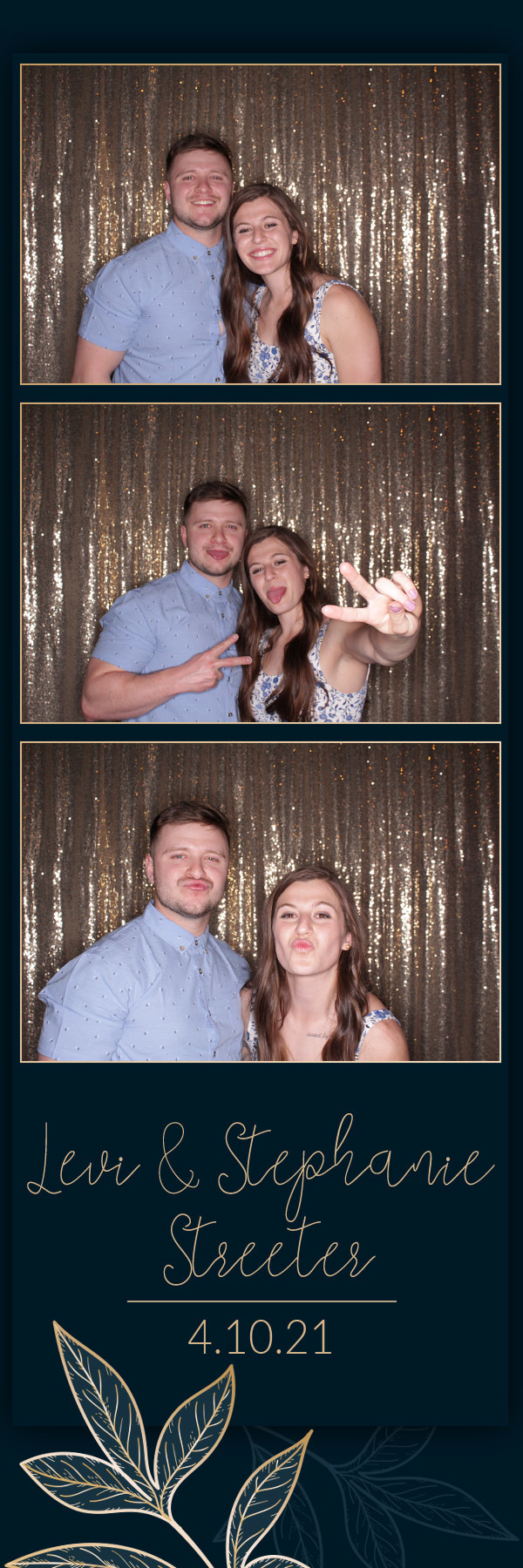 Stephanie and Levi's Wedding | View more photos from the event at gallery.photoboothbillings.com/u/PhotoBoothBillings/Stephanie-and-Levis-Wedding