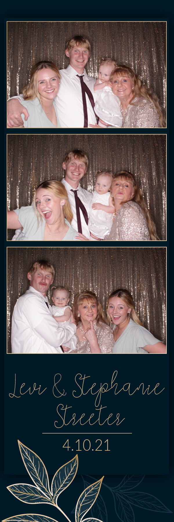 Stephanie and Levi's Wedding | View more photos from the event at gallery.photoboothbillings.com/u/PhotoBoothBillings/Stephanie-and-Levis-Wedding