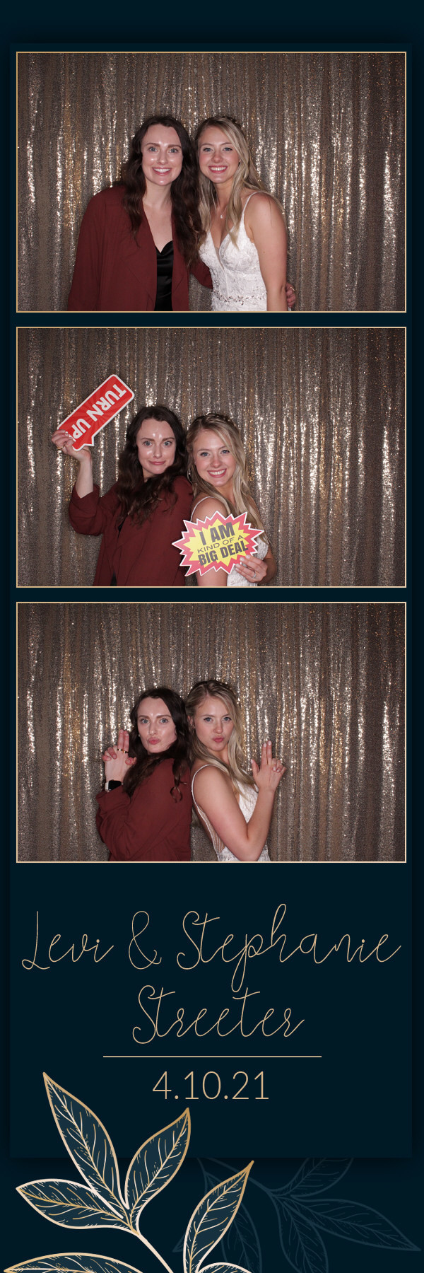 Stephanie and Levi's Wedding | View more photos from the event at gallery.photoboothbillings.com/u/PhotoBoothBillings/Stephanie-and-Levis-Wedding