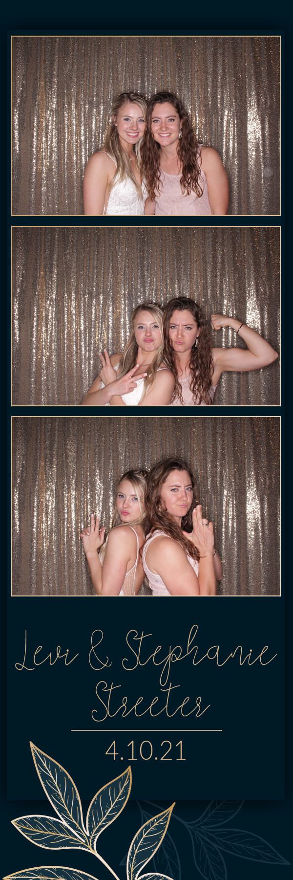 Stephanie and Levi's Wedding | View more photos from the event at gallery.photoboothbillings.com/u/PhotoBoothBillings/Stephanie-and-Levis-Wedding