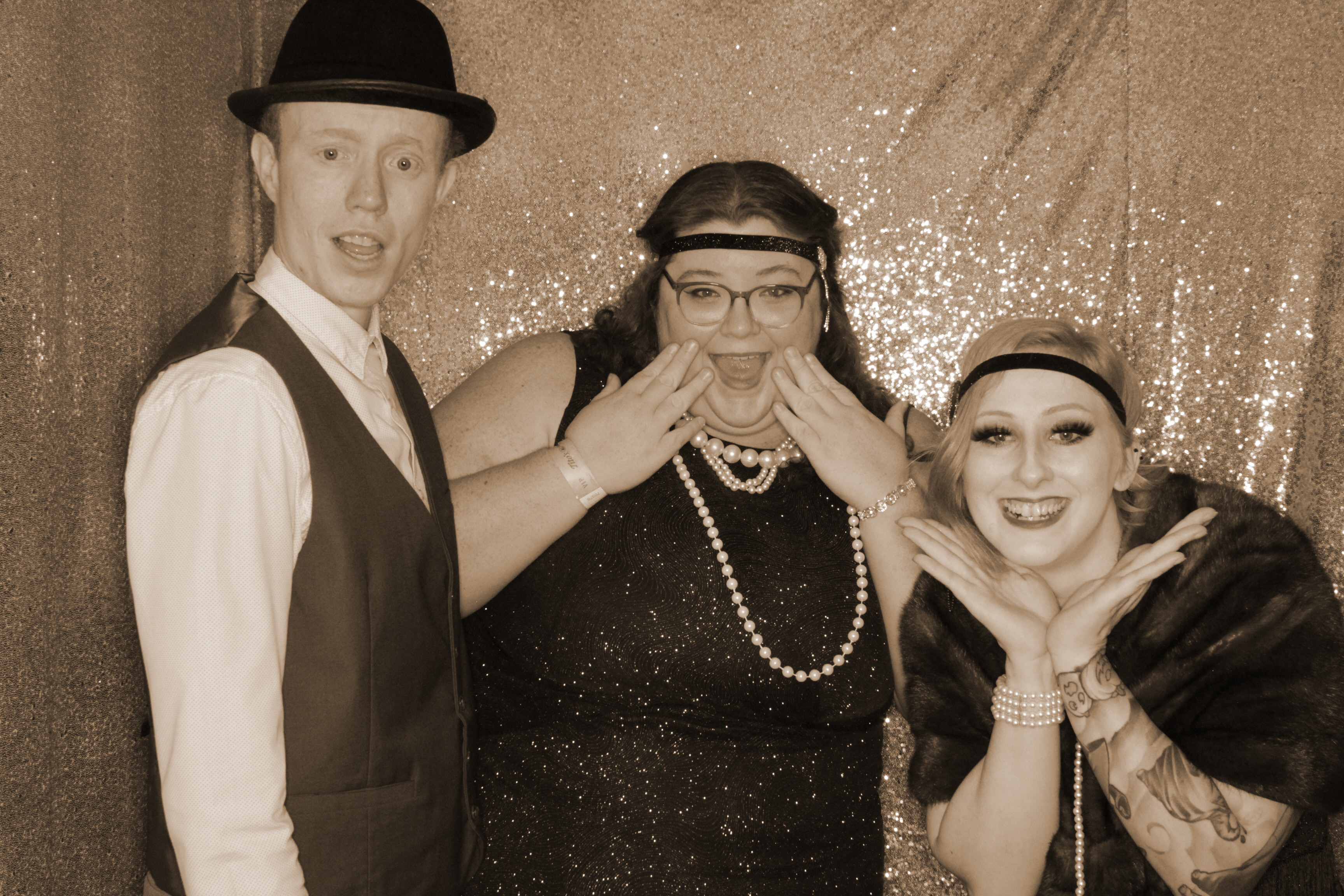 The Great Gatsby Gala Fundraiser | View more photos from the event at gallery.photoboothbillings.com/u/PhotoBoothBillings/The-Great-Gatsby-Gala-Fundraiser