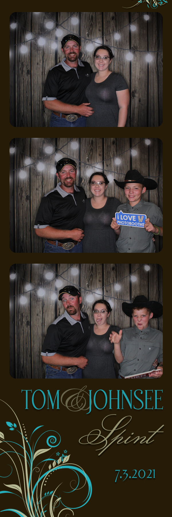 Tom and Johnsee's Wedding | View more photos from the event at gallery.photoboothbillings.com/u/PhotoBoothBillings/Tom-and-Johnsees-Wedding
