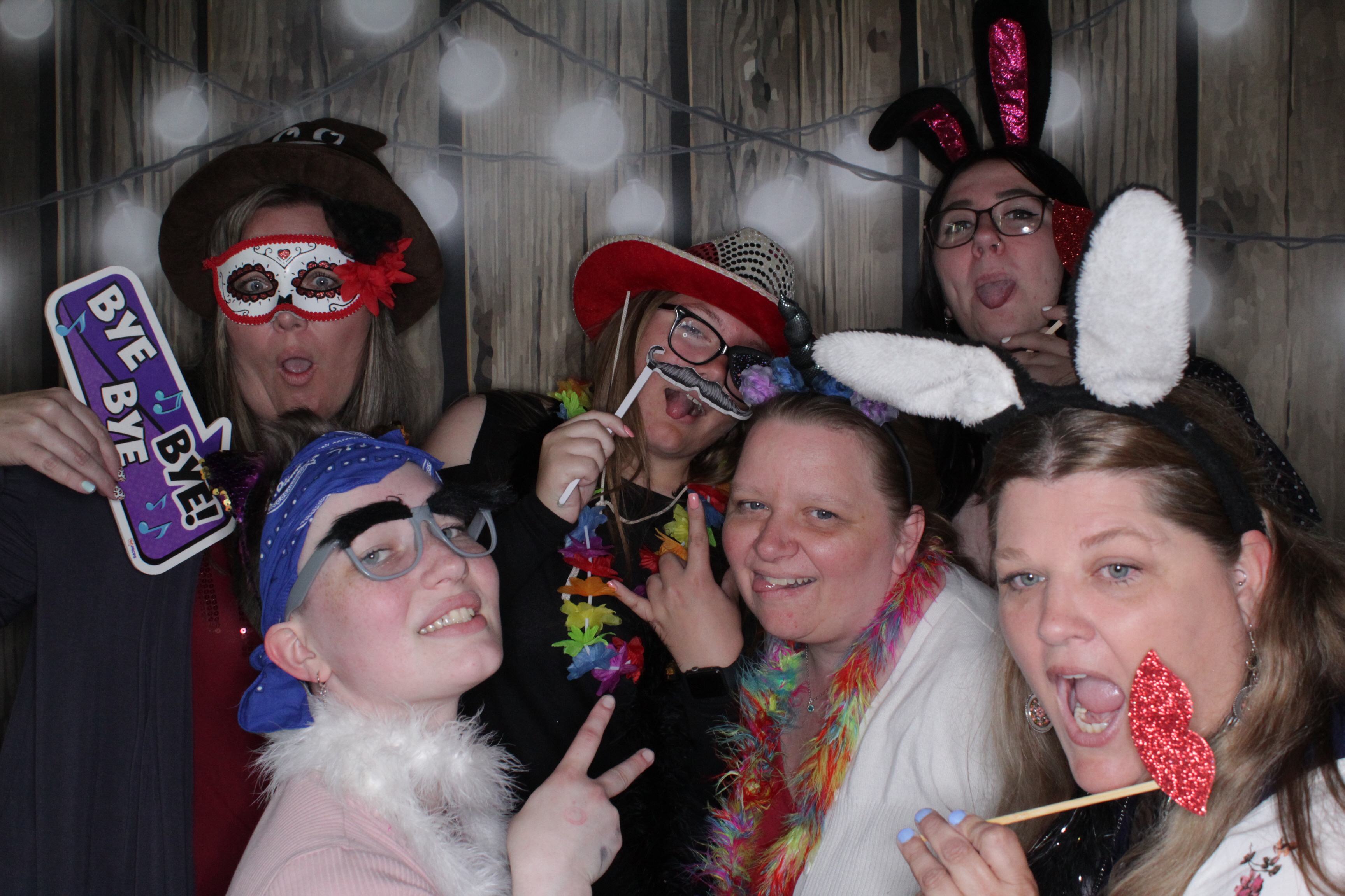 Ashlyn and Donald's Wedding | View more photos from the event at gallery.photoboothbillings.com/u/PhotoBoothBillings/Ashlyn-and-Donalds-Wedding