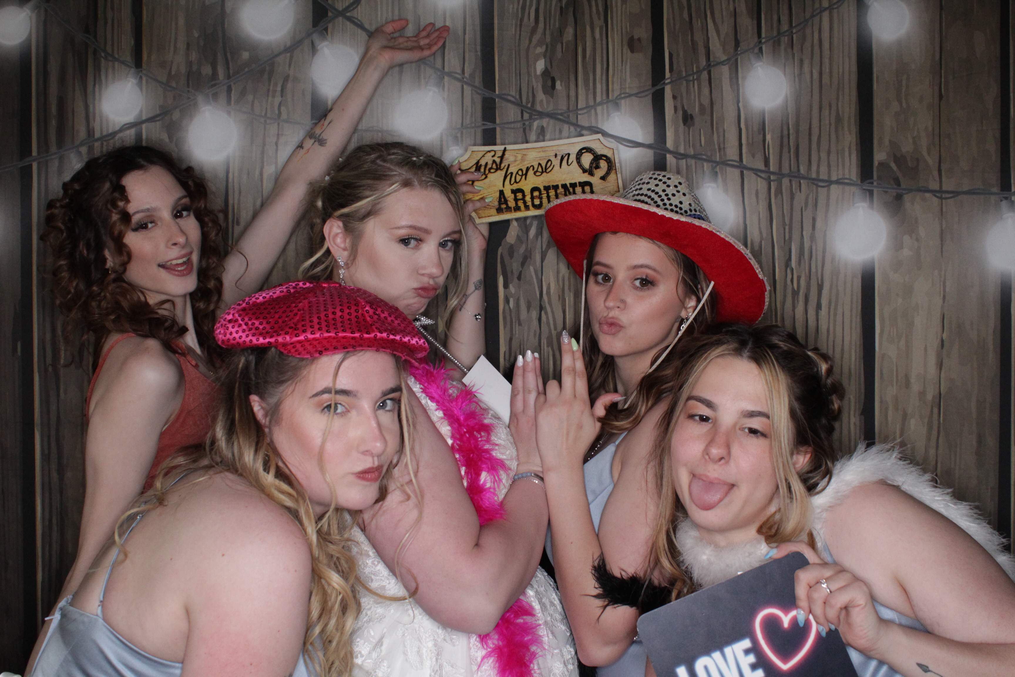 Ashlyn and Donald's Wedding | View more photos from the event at gallery.photoboothbillings.com/u/PhotoBoothBillings/Ashlyn-and-Donalds-Wedding