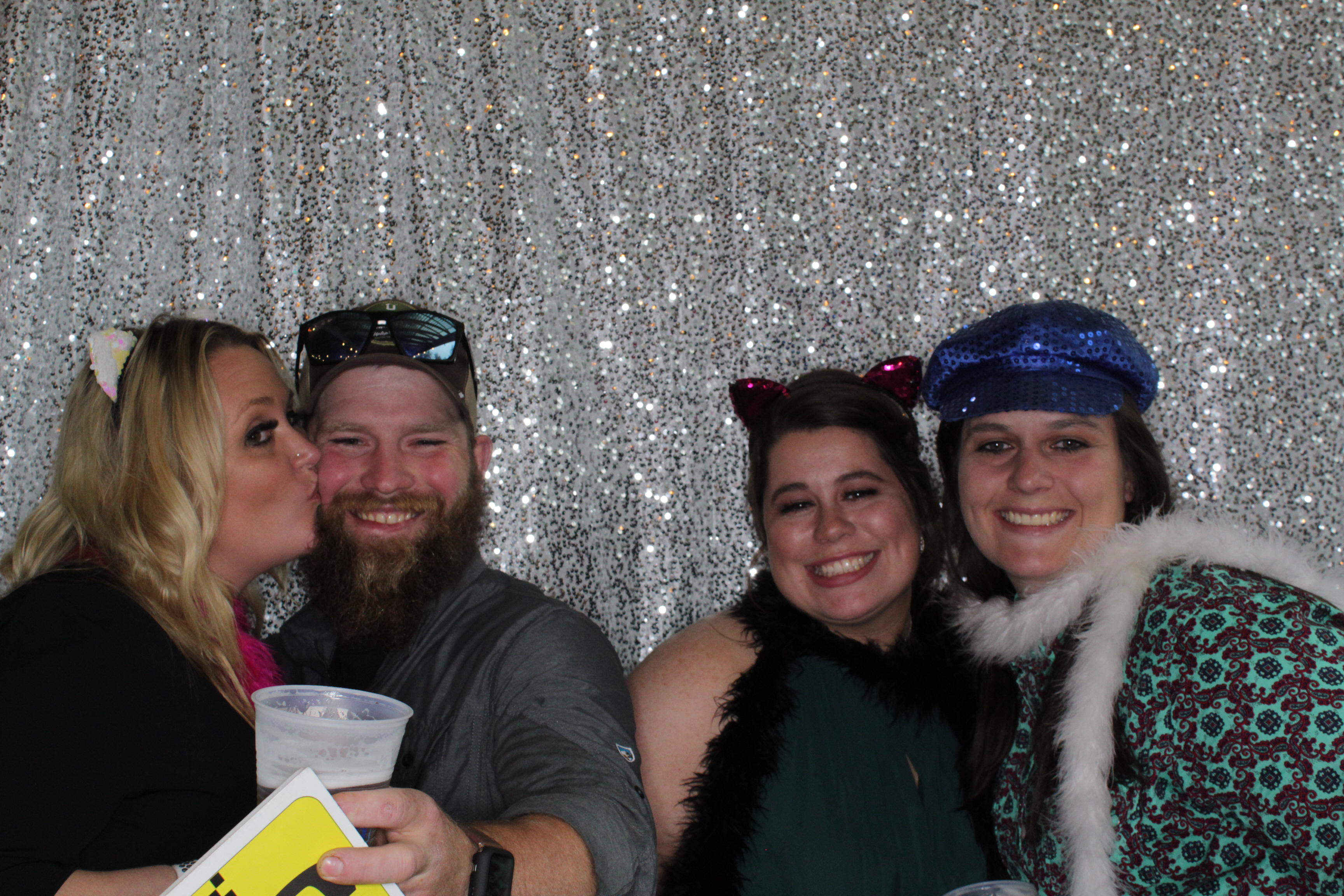 Cody and Makayla's Wedding | View more photos from the event at gallery.photoboothbillings.com/u/PhotoBoothBillings/Cody-and-Makaylas-Wedding