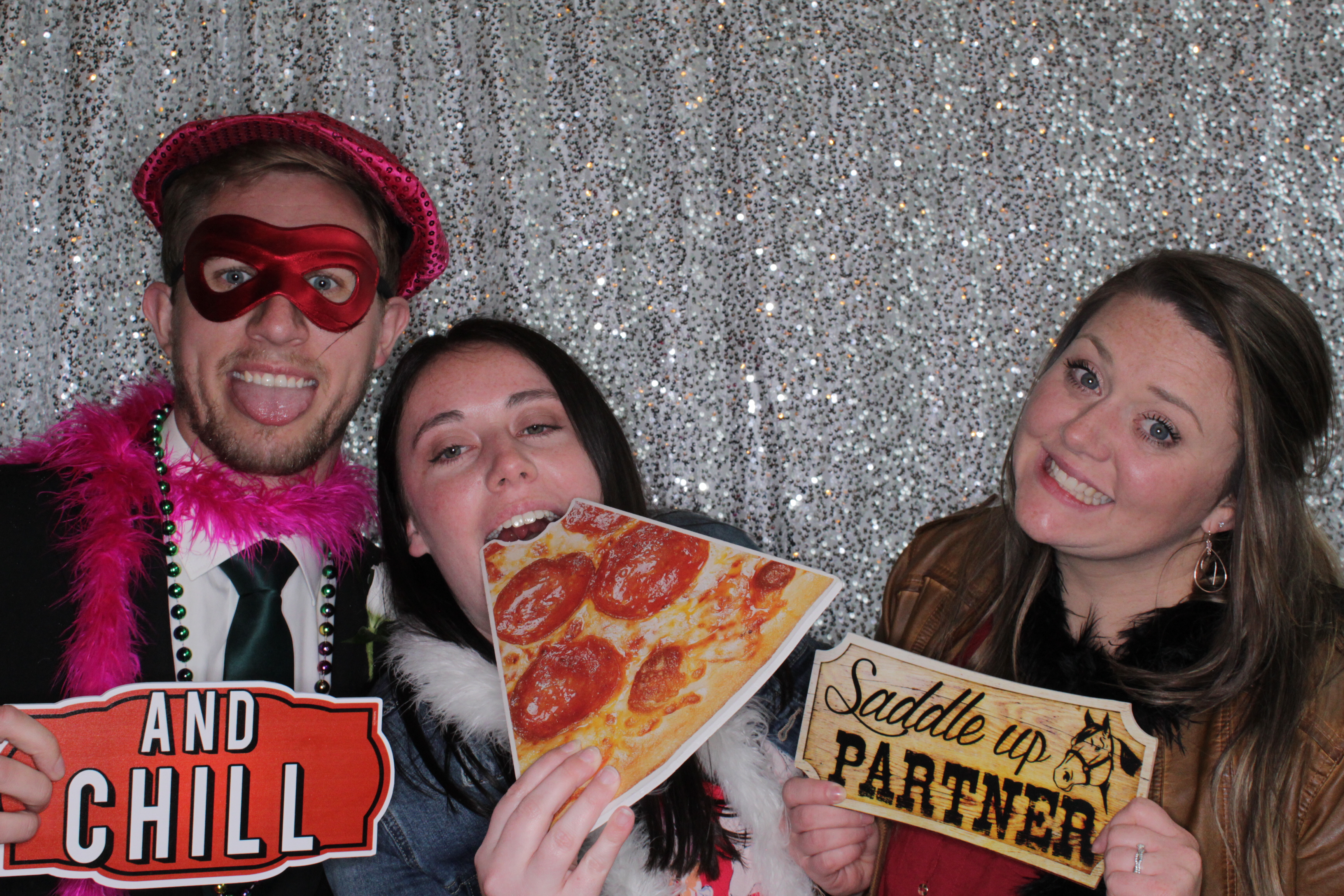 Cody and Makayla's Wedding | View more photos from the event at gallery.photoboothbillings.com/u/PhotoBoothBillings/Cody-and-Makaylas-Wedding