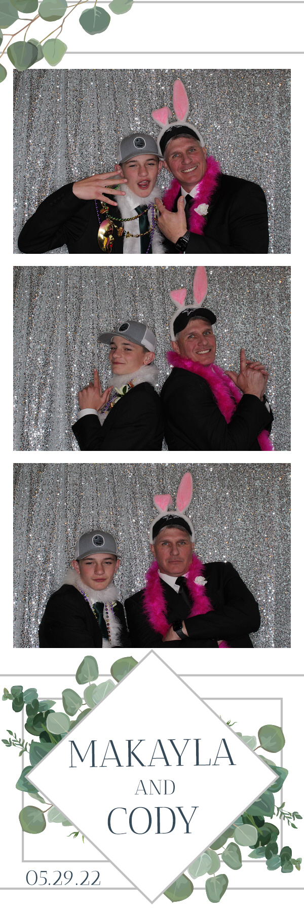 Cody and Makayla's Wedding | View more photos from the event at gallery.photoboothbillings.com/u/PhotoBoothBillings/Cody-and-Makaylas-Wedding