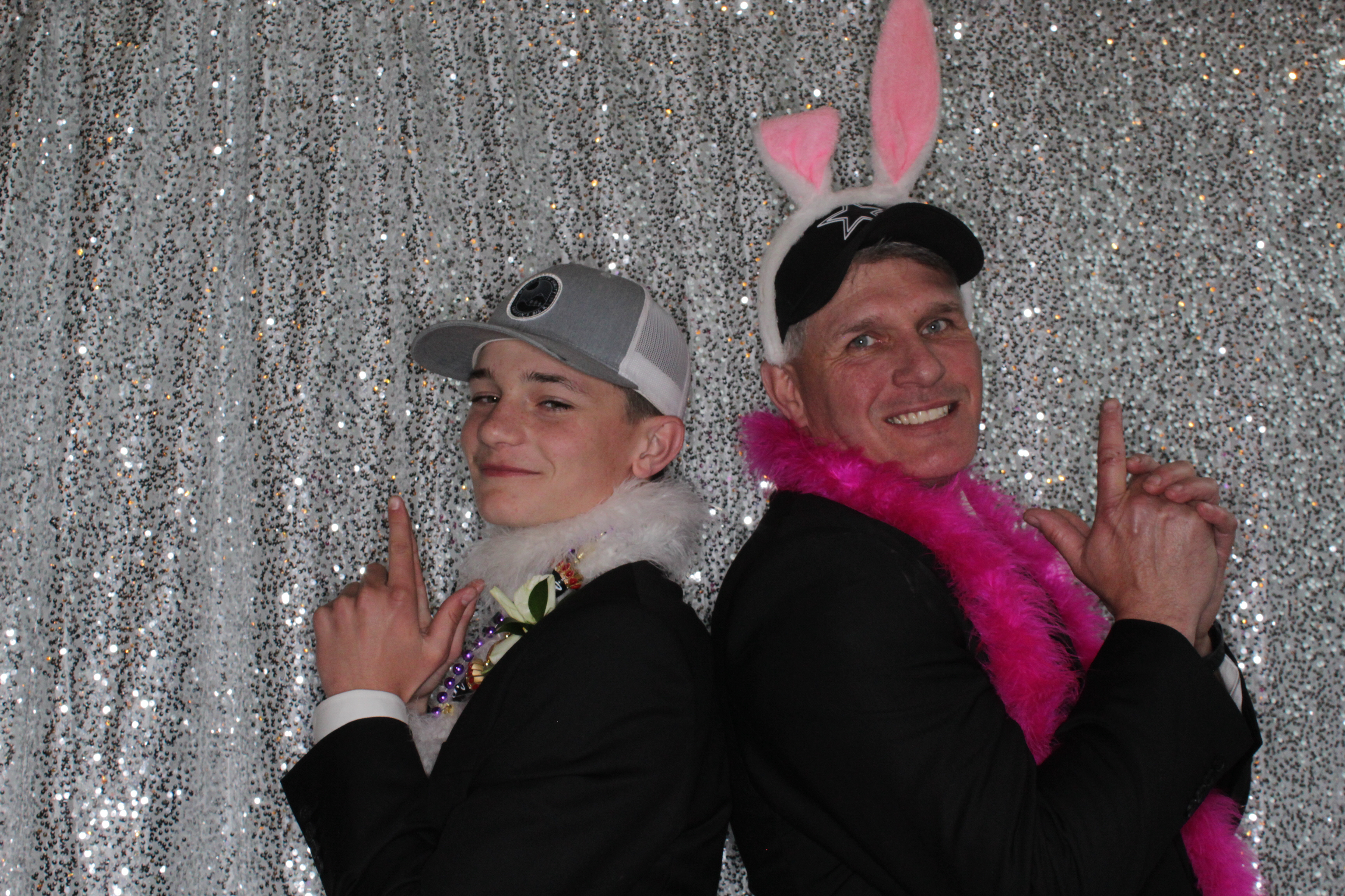 Cody and Makayla's Wedding | View more photos from the event at gallery.photoboothbillings.com/u/PhotoBoothBillings/Cody-and-Makaylas-Wedding
