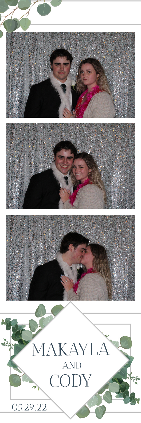 Cody and Makayla's Wedding | View more photos from the event at gallery.photoboothbillings.com/u/PhotoBoothBillings/Cody-and-Makaylas-Wedding