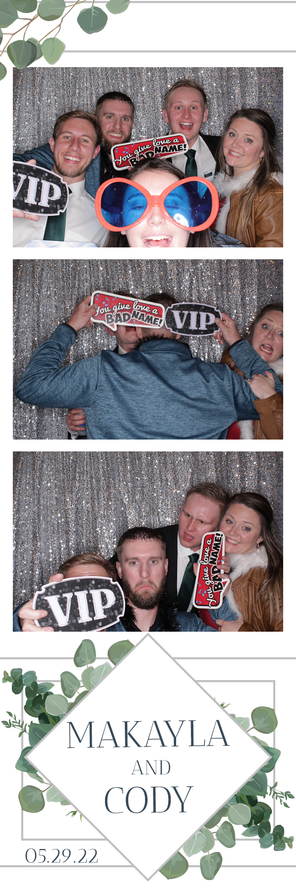 Cody and Makayla's Wedding | View more photos from the event at gallery.photoboothbillings.com/u/PhotoBoothBillings/Cody-and-Makaylas-Wedding