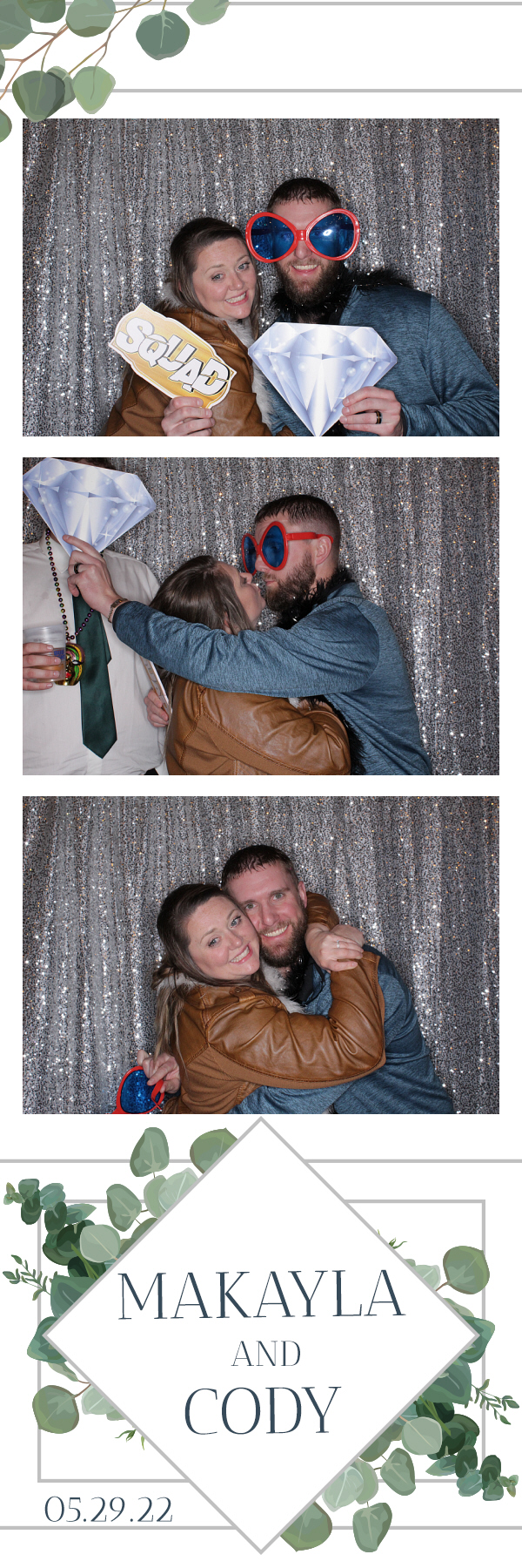 Cody and Makayla's Wedding | View more photos from the event at gallery.photoboothbillings.com/u/PhotoBoothBillings/Cody-and-Makaylas-Wedding
