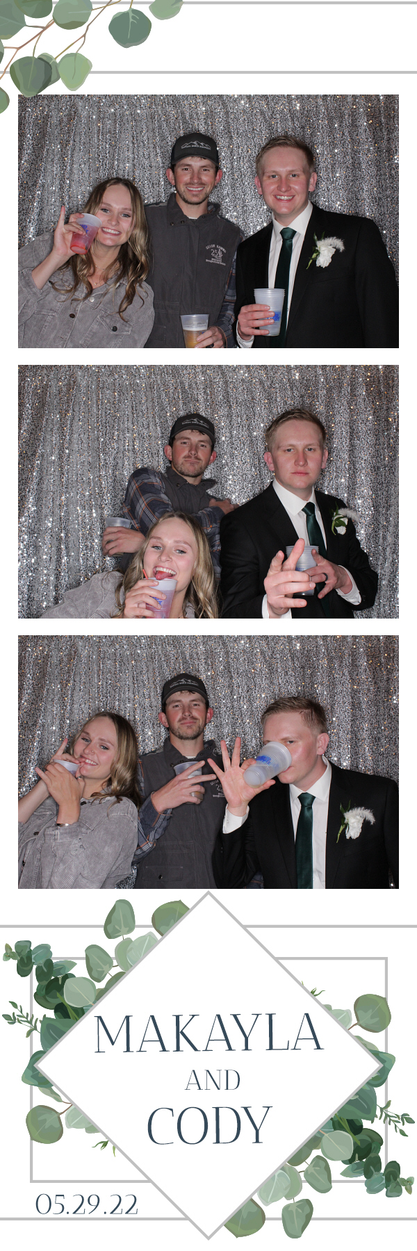 Cody and Makayla's Wedding | View more photos from the event at gallery.photoboothbillings.com/u/PhotoBoothBillings/Cody-and-Makaylas-Wedding