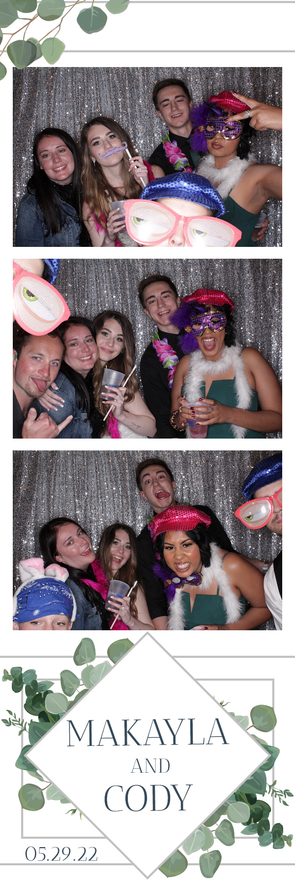 Cody and Makayla's Wedding | View more photos from the event at gallery.photoboothbillings.com/u/PhotoBoothBillings/Cody-and-Makaylas-Wedding