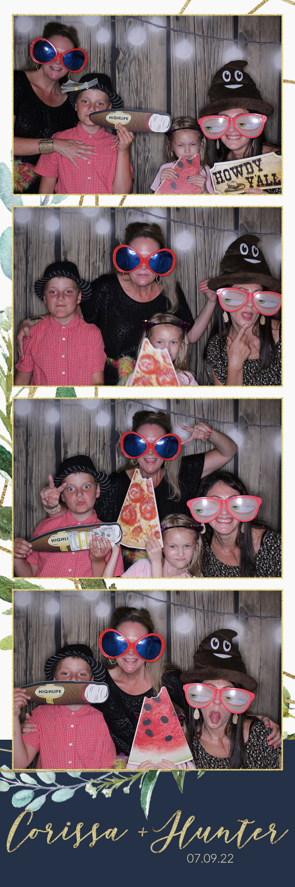 Corissa and Hunter's Wedding | View more photos from the event at gallery.photoboothbillings.com/u/PhotoBoothBillings/Corissa-and-Hunters-Wedding
