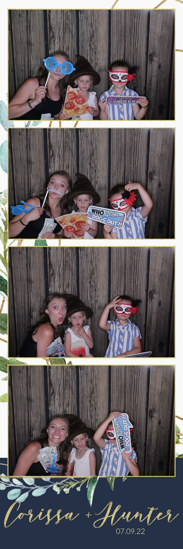 Corissa and Hunter's Wedding | View more photos from the event at gallery.photoboothbillings.com/u/PhotoBoothBillings/Corissa-and-Hunters-Wedding