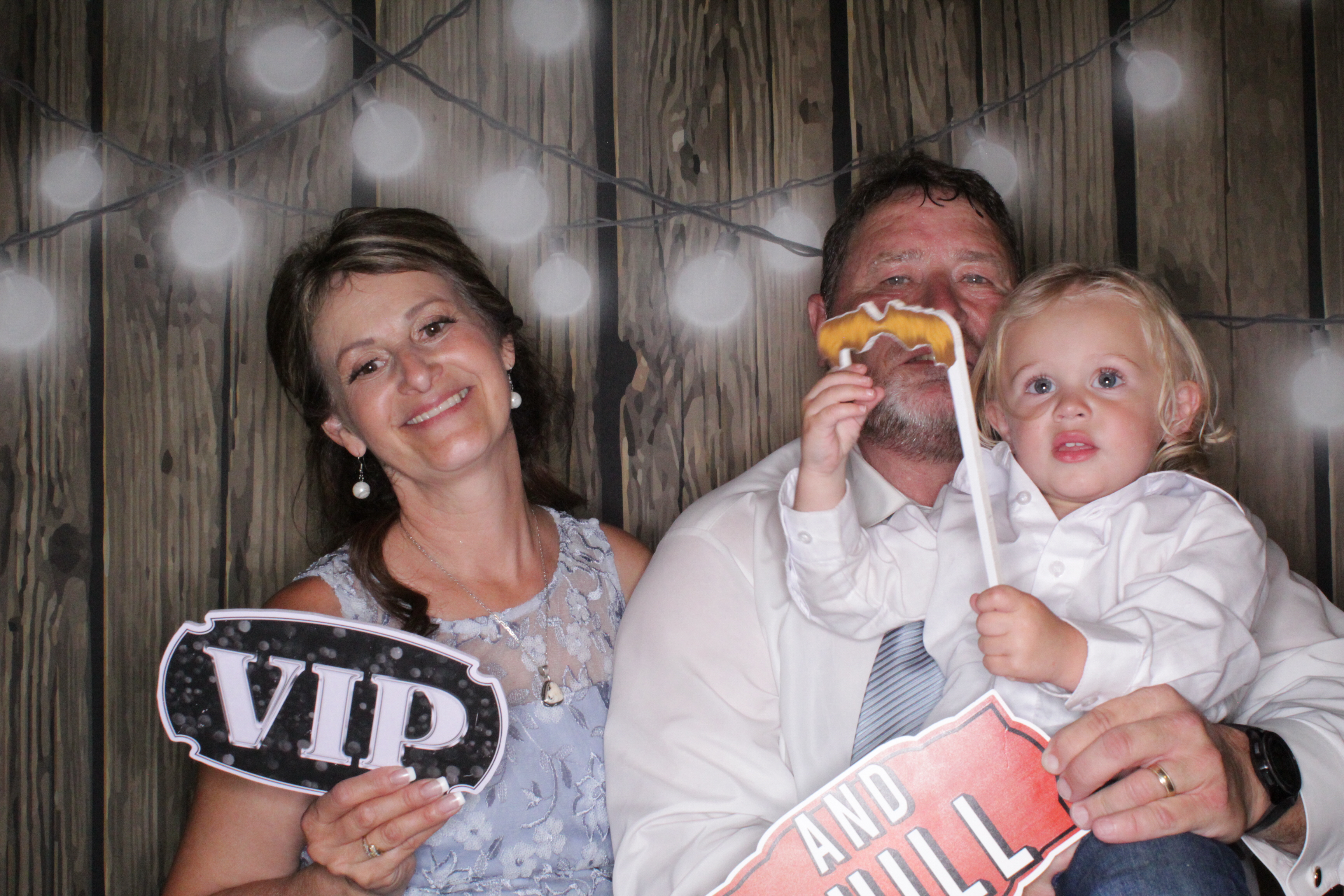 Corissa and Hunter's Wedding | View more photos from the event at gallery.photoboothbillings.com/u/PhotoBoothBillings/Corissa-and-Hunters-Wedding