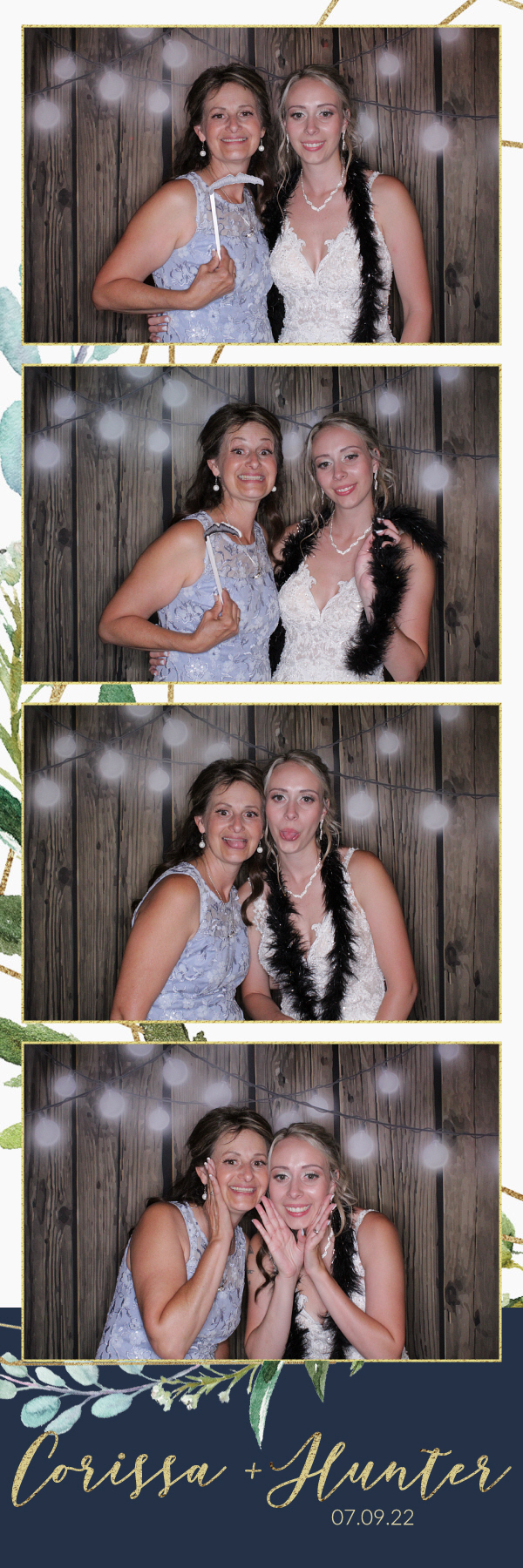 Corissa and Hunter's Wedding | View more photos from the event at gallery.photoboothbillings.com/u/PhotoBoothBillings/Corissa-and-Hunters-Wedding