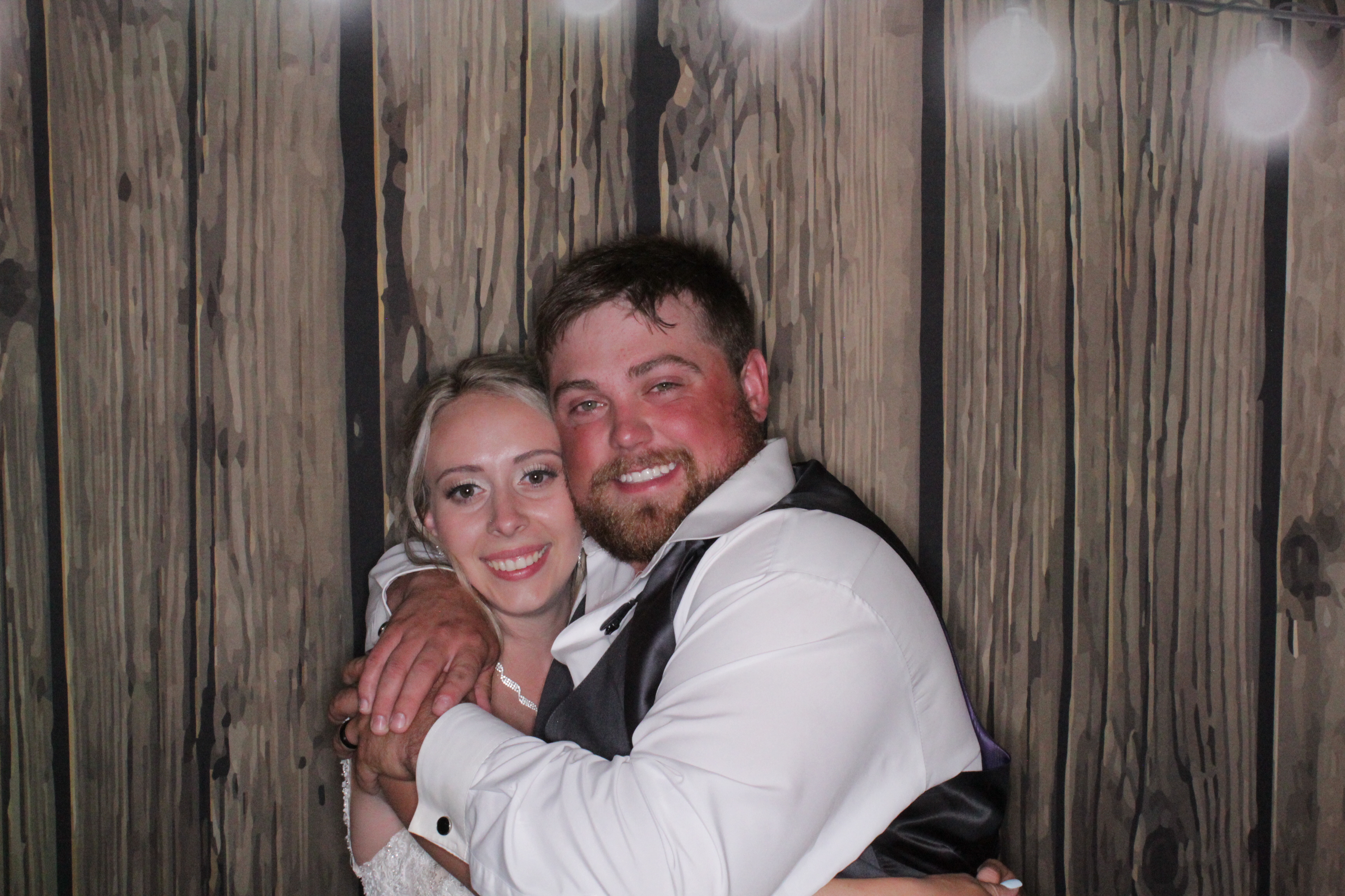 Corissa and Hunter's Wedding | View more photos from the event at gallery.photoboothbillings.com/u/PhotoBoothBillings/Corissa-and-Hunters-Wedding
