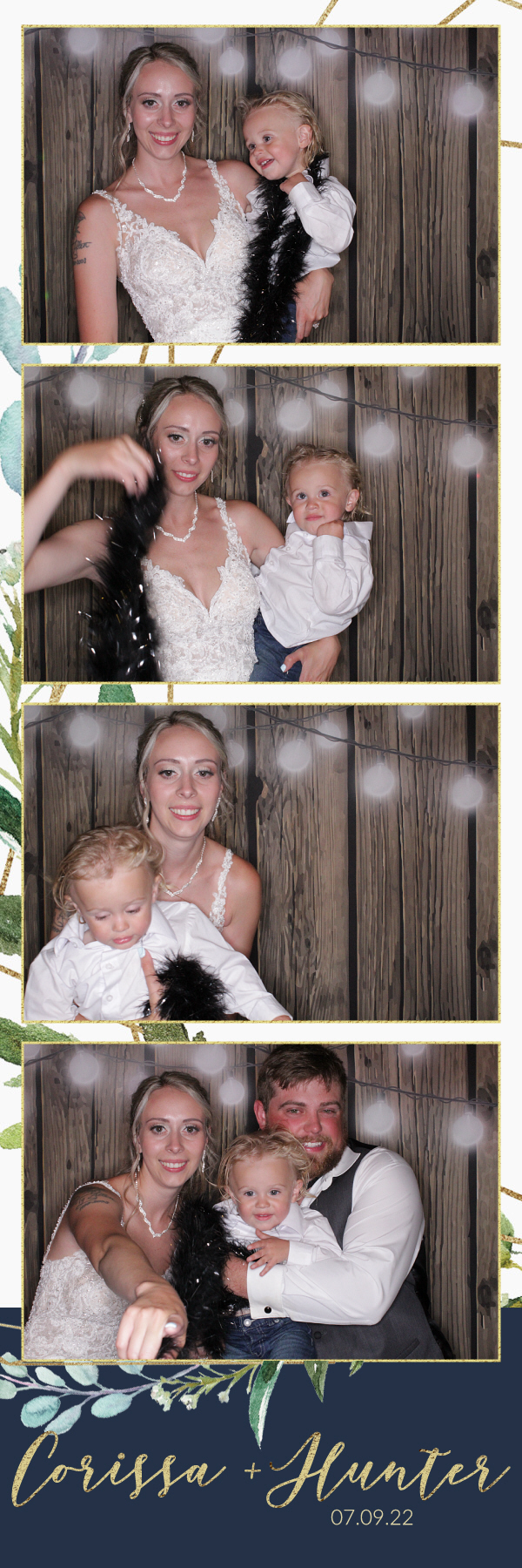 Corissa and Hunter's Wedding | View more photos from the event at gallery.photoboothbillings.com/u/PhotoBoothBillings/Corissa-and-Hunters-Wedding