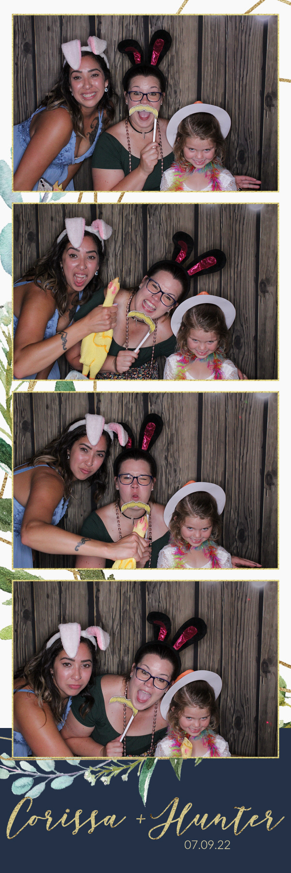 Corissa and Hunter's Wedding | View more photos from the event at gallery.photoboothbillings.com/u/PhotoBoothBillings/Corissa-and-Hunters-Wedding