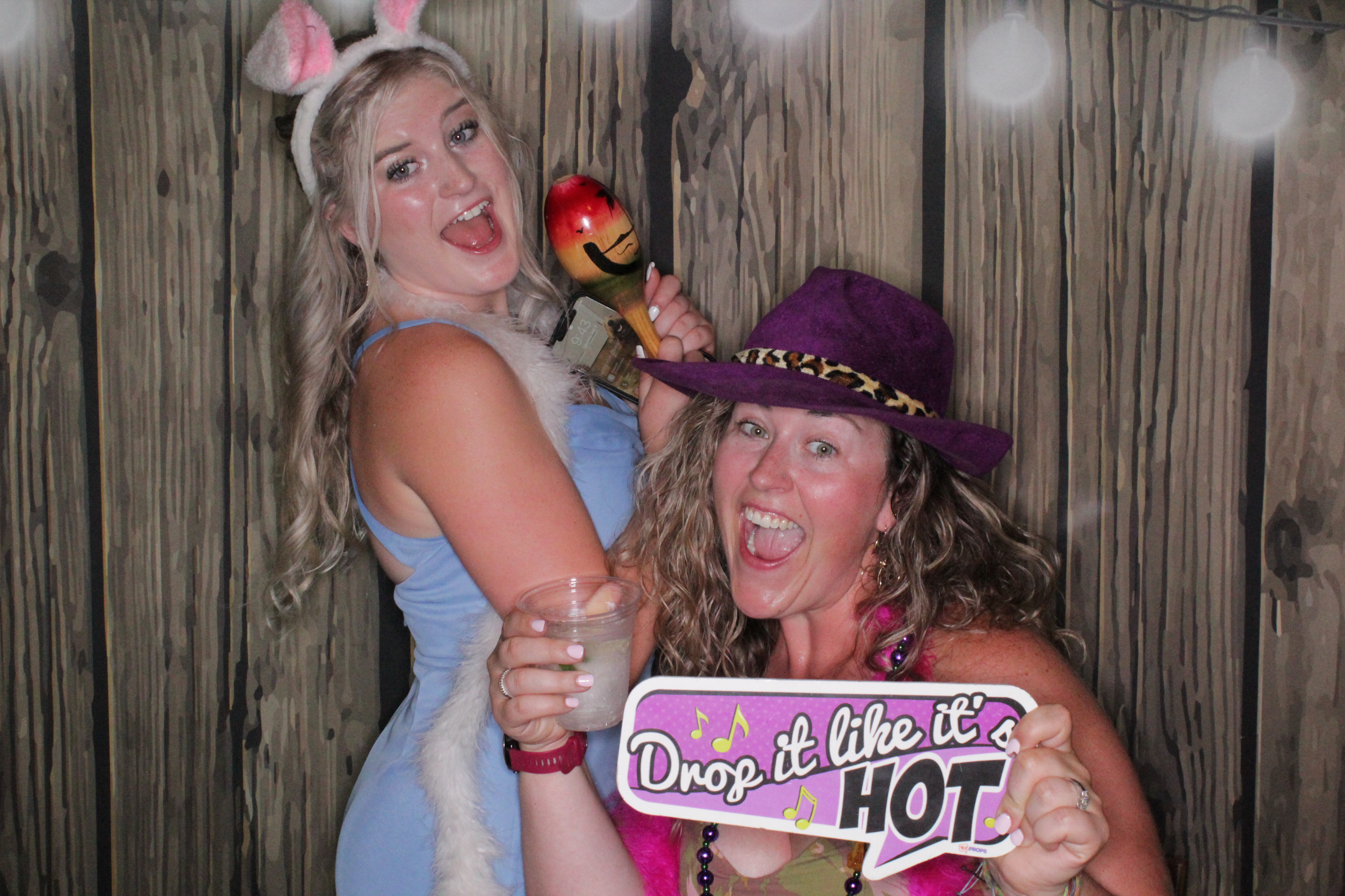 Corissa and Hunter's Wedding | View more photos from the event at gallery.photoboothbillings.com/u/PhotoBoothBillings/Corissa-and-Hunters-Wedding