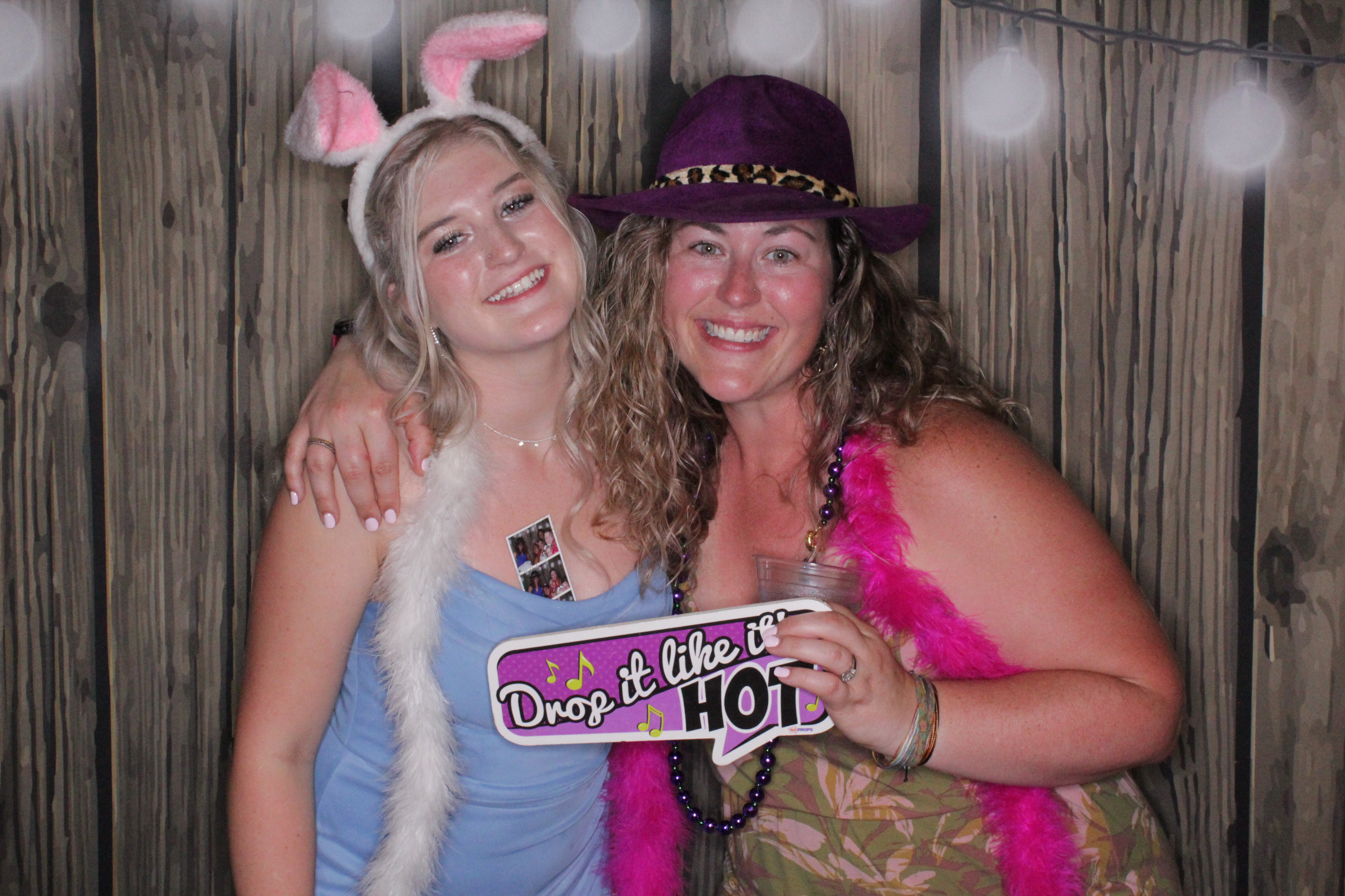 Corissa and Hunter's Wedding | View more photos from the event at gallery.photoboothbillings.com/u/PhotoBoothBillings/Corissa-and-Hunters-Wedding