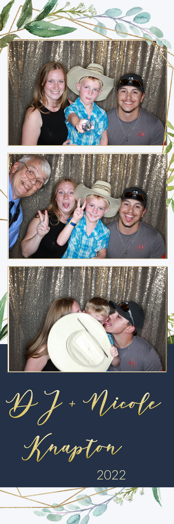 DJ and Nicole's Wedding | View more photos from the event at gallery.photoboothbillings.com/u/PhotoBoothBillings/DJ-and-Nicoles-Wedding