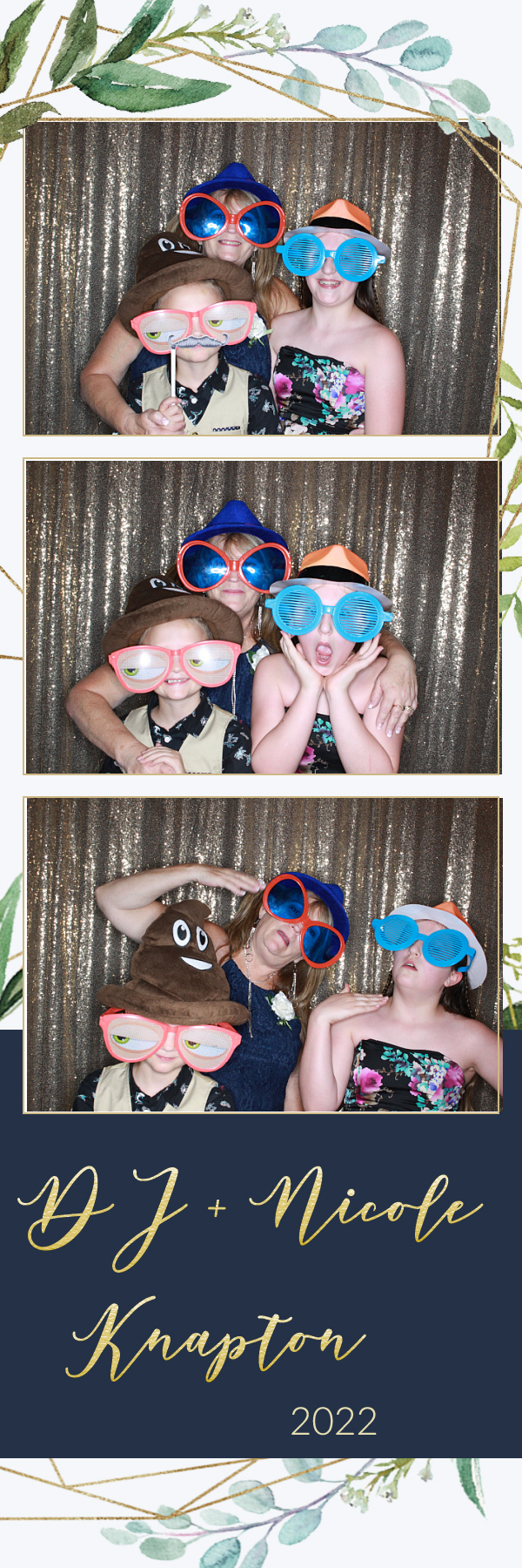 DJ and Nicole's Wedding | View more photos from the event at gallery.photoboothbillings.com/u/PhotoBoothBillings/DJ-and-Nicoles-Wedding