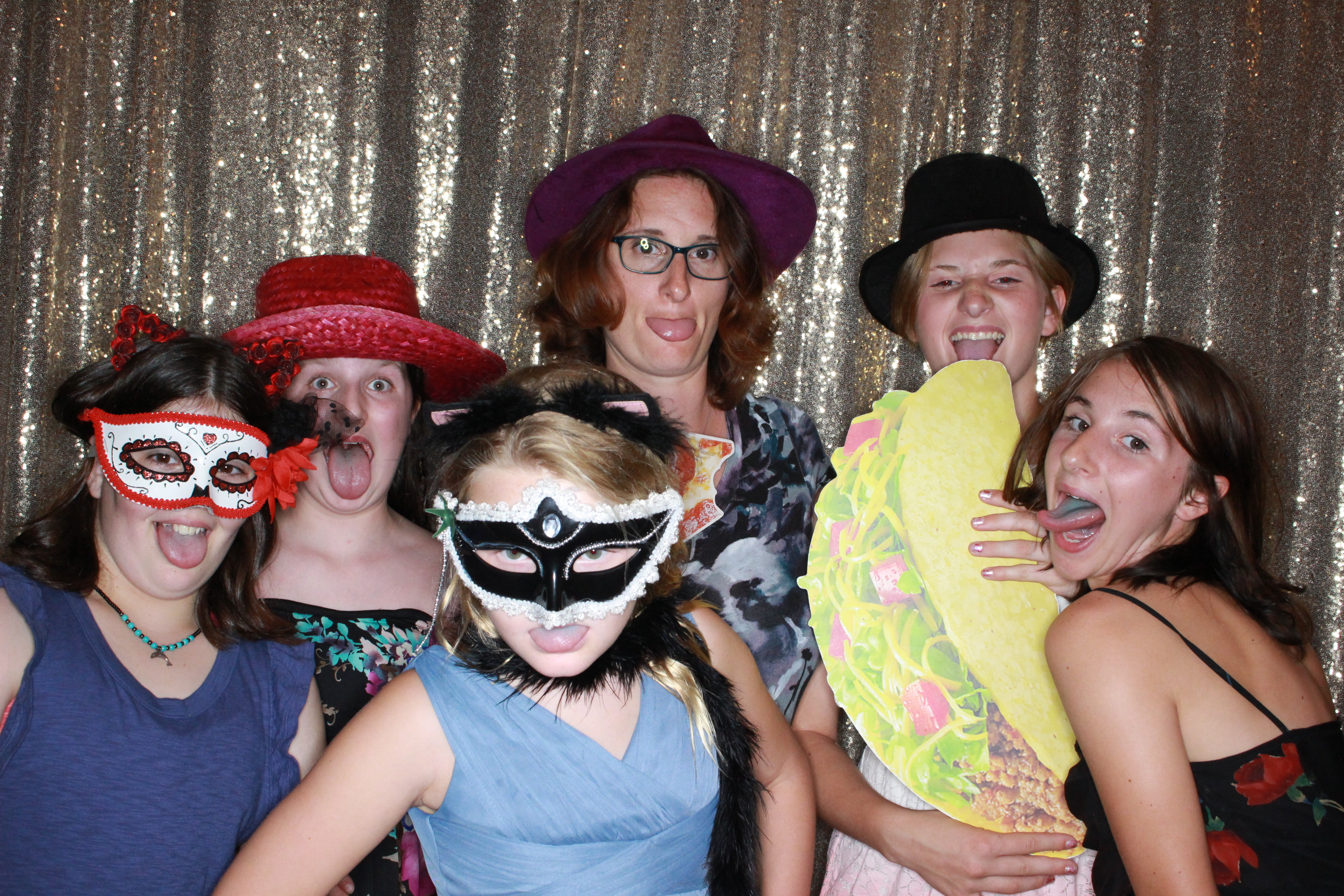 DJ and Nicole's Wedding | View more photos from the event at gallery.photoboothbillings.com/u/PhotoBoothBillings/DJ-and-Nicoles-Wedding