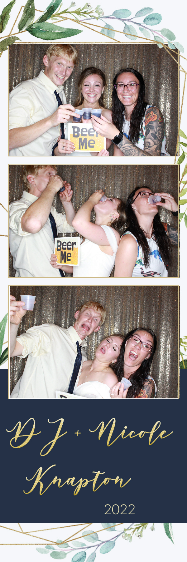 DJ and Nicole's Wedding | View more photos from the event at gallery.photoboothbillings.com/u/PhotoBoothBillings/DJ-and-Nicoles-Wedding