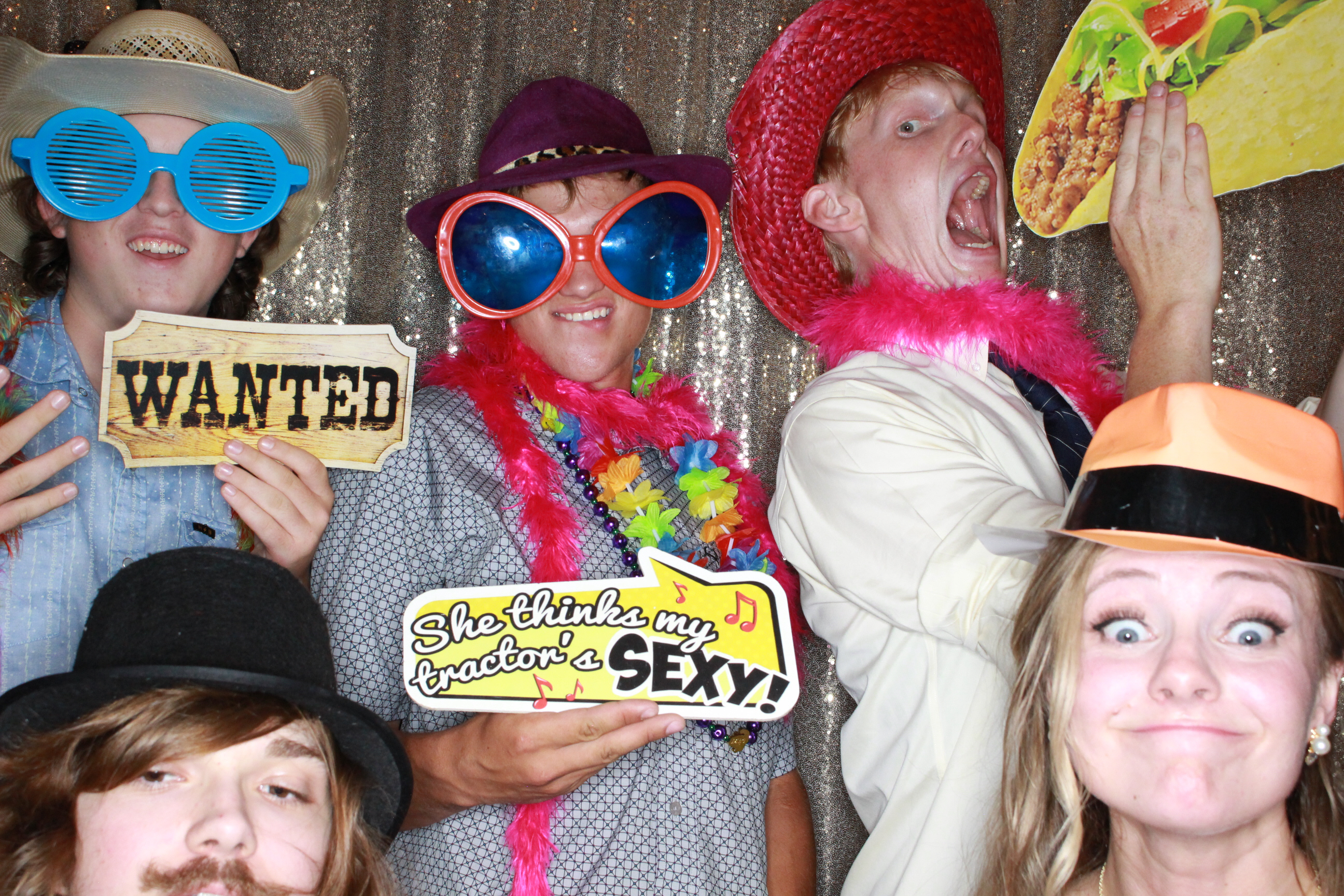 DJ and Nicole's Wedding | View more photos from the event at gallery.photoboothbillings.com/u/PhotoBoothBillings/DJ-and-Nicoles-Wedding